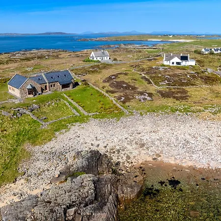 464 - * Claddaghduff