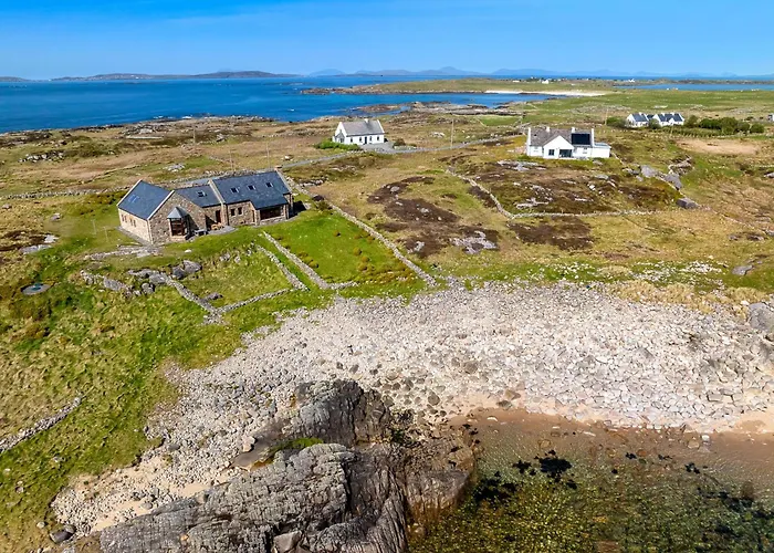 464 - * Claddaghduff